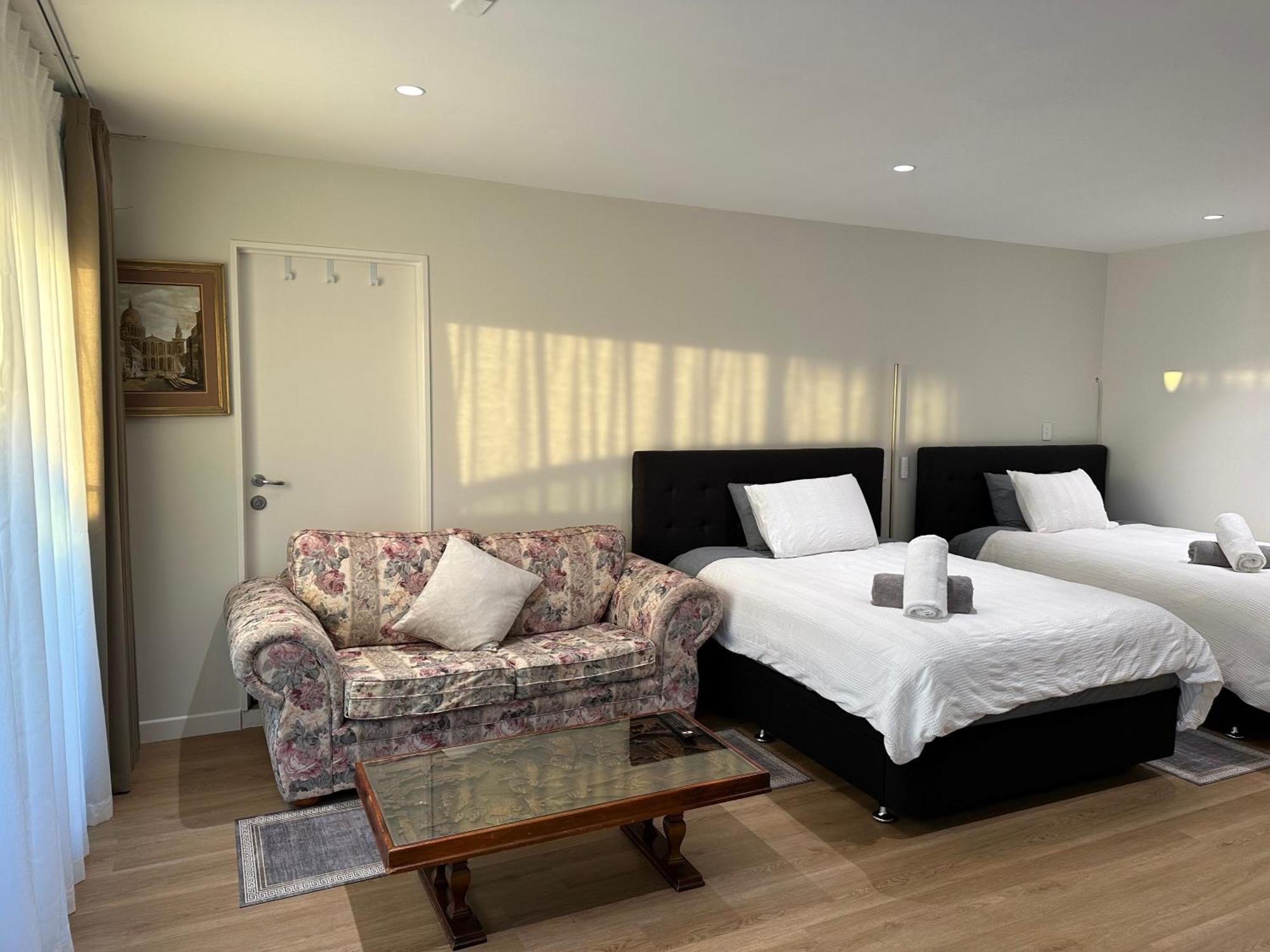 Beautiful Lakeview Apartment Taupo Luaran gambar