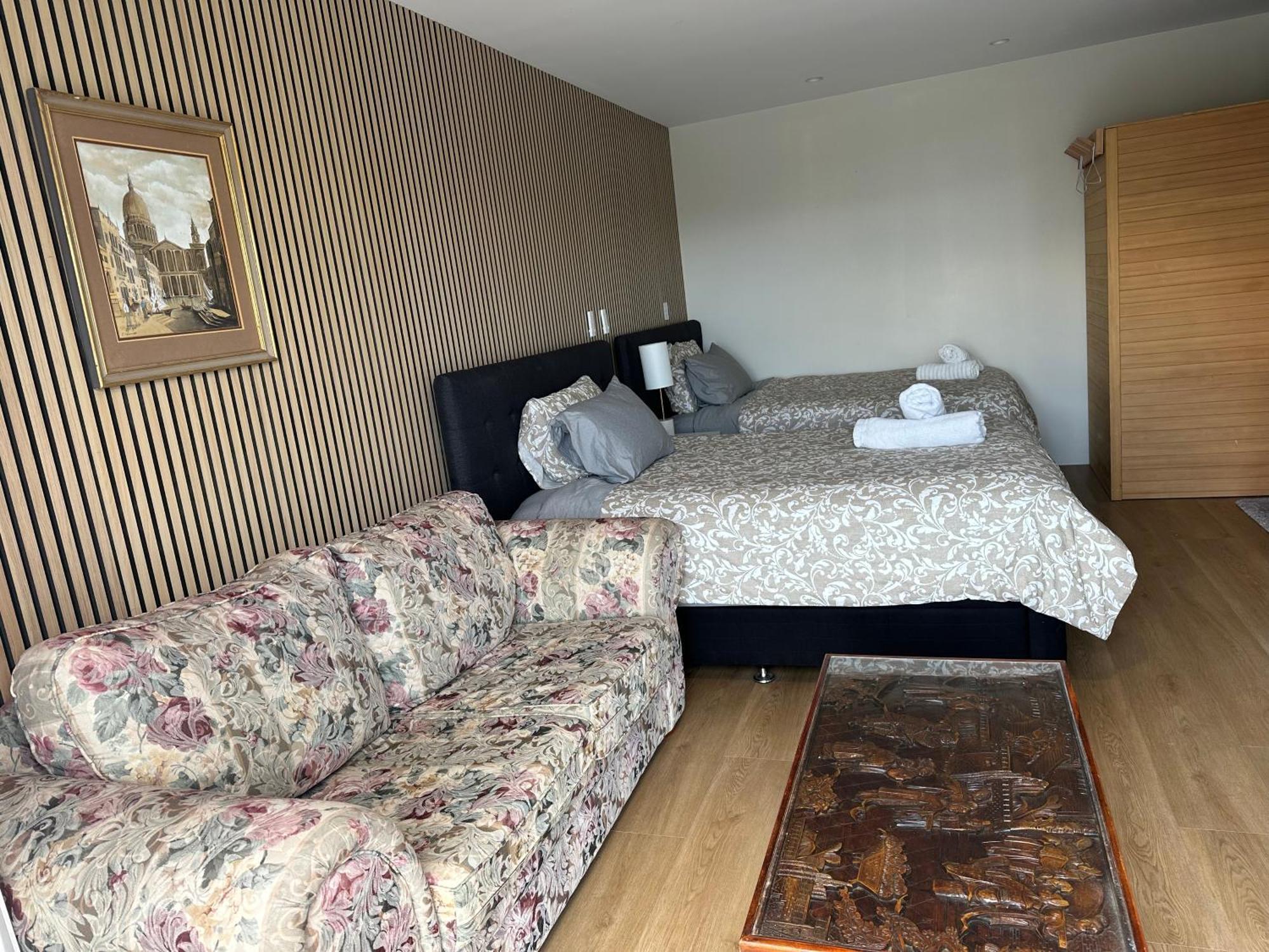Beautiful Lakeview Apartment Taupo Luaran gambar